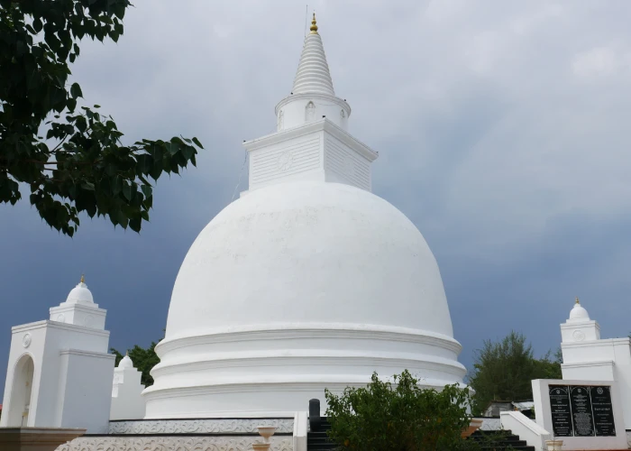 'Muhudu maha vihara' Stupa