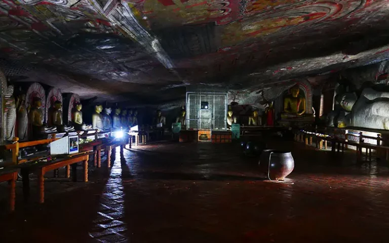 Dambulla Cave Temple